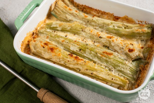Gratinated Cardoons - Italian recipes by GialloZafferano