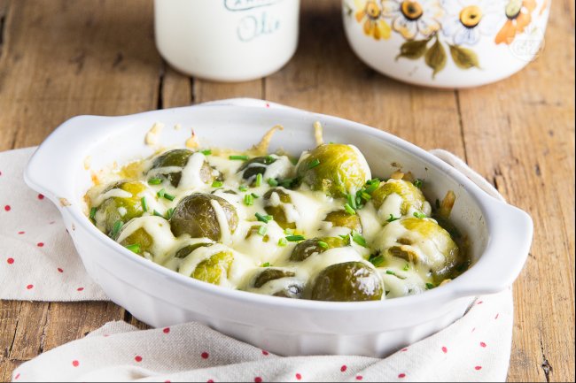 Gratinated Brussels Sprouts - Italian recipes by GialloZafferano