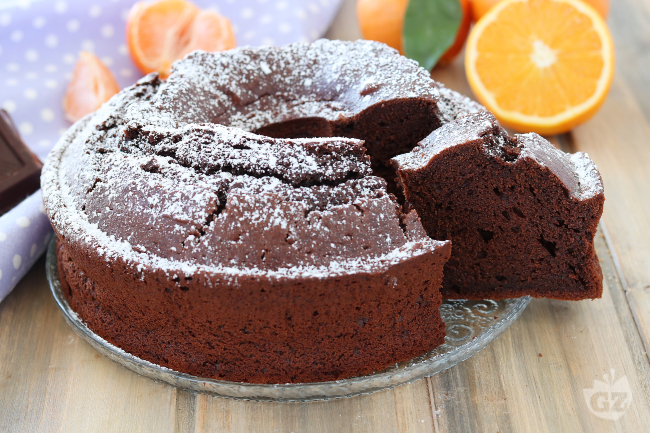 Chocolate and Citrus Bundt Cake - Italian recipes by GialloZafferano