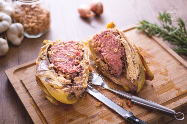 Stuffed Capon - Italian recipes by GialloZafferano