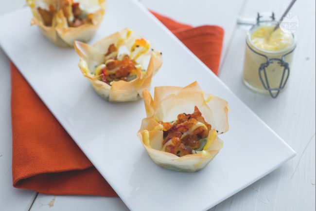 Baskets with shrimp and avocado - Italian recipes by GialloZafferano