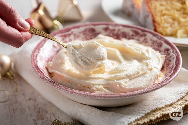 Mascarpone cream without eggs - Italian recipes by GialloZafferano