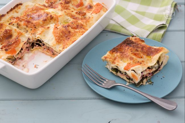 Salmon Lasagna - Italian recipes by GialloZafferano