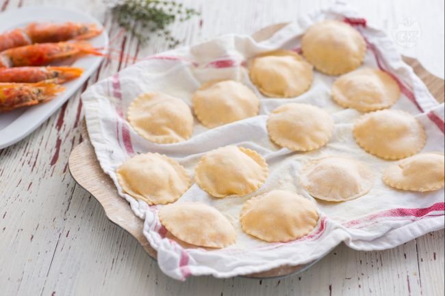 Shrimp and Lemon Ravioli - Italian recipes by GialloZafferano
