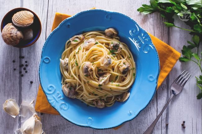 Spaghetti with sea truffles - Italian recipes by GialloZafferano