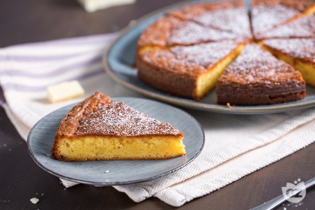 White Chocolate Tenerina Cake - Italian recipes by GialloZafferano