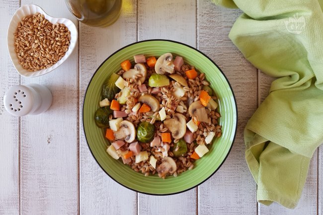 Winter Farro Salad - Italian recipes by GialloZafferano