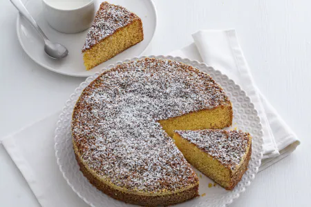 Soft polenta cake