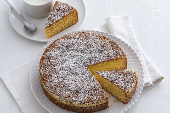 Soft polenta cake - Italian recipes by GialloZafferano