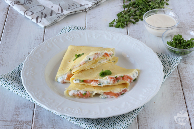 Salmon Crepes - Italian recipes by GialloZafferano