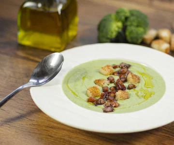 Broccoli Cream with Crunchy Croutons