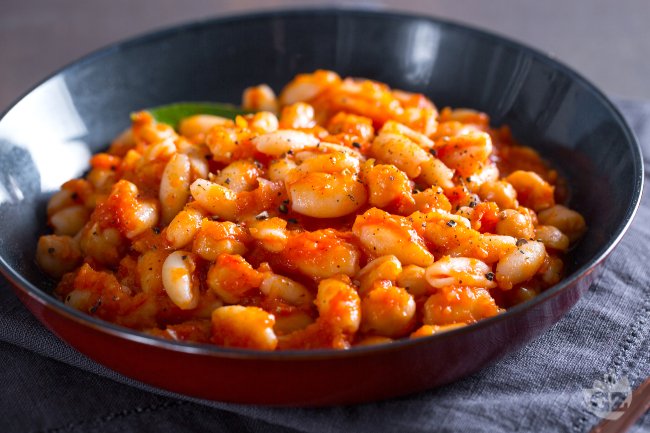 Pasta with Chickpea Ragù - Italian recipes by GialloZafferano