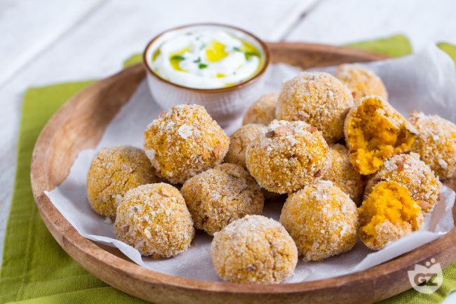 Baked Pumpkin Bites - Italian recipes by GialloZafferano