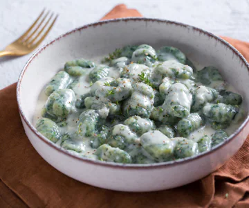 Green gnocchetti with gorgonzola