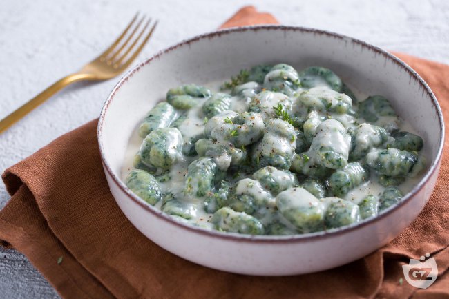 Green gnocchetti with gorgonzola - Italian recipes by GialloZafferano