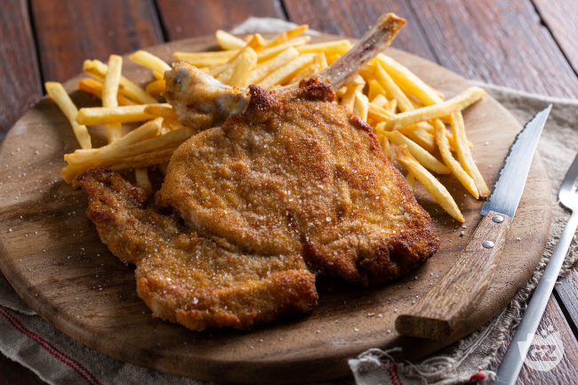 Grandma's Milanese Cutlet - Italian recipes by GialloZafferano