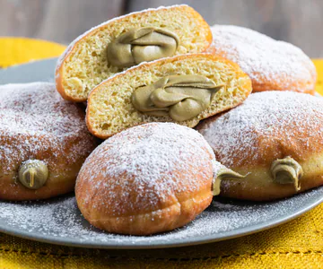 Pistachio Donuts