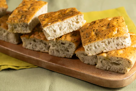 Gluten-free focaccia with aromatic herbs