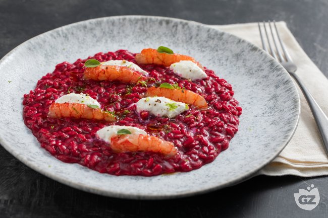 Risotto with Champagne, Beetroot and Prawns - Italian recipes by GialloZafferano