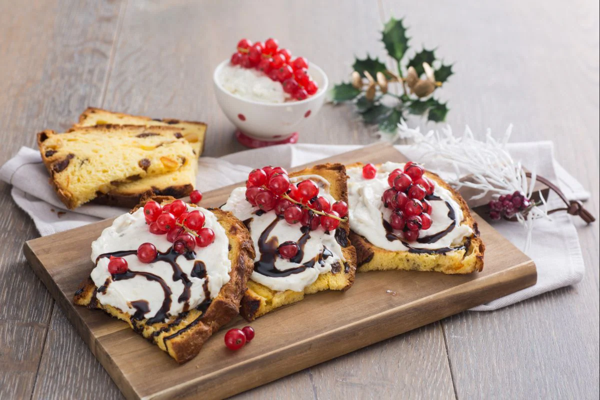 Panettone Bruschetta with Gorgonzola and Red Currants