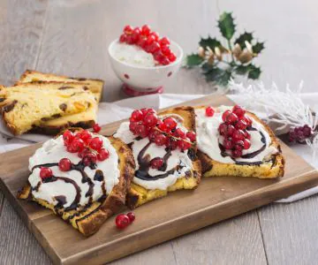 Panettone Bruschetta with Gorgonzola and Red Currants