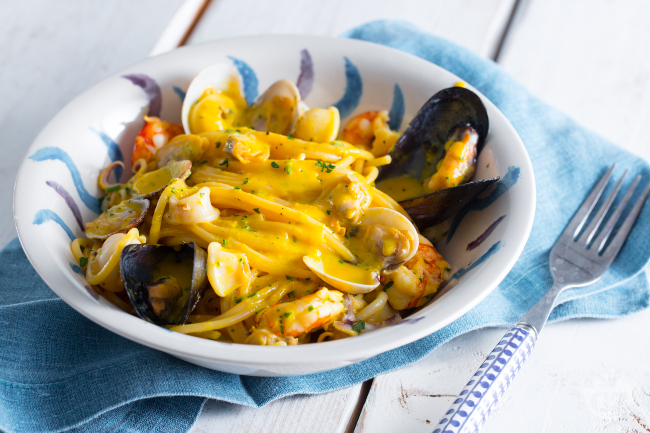 Viareggio-style seafood carbonara - Italian recipes by GialloZafferano