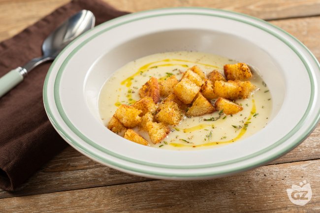 Potato Velouté - Italian recipes by GialloZafferano