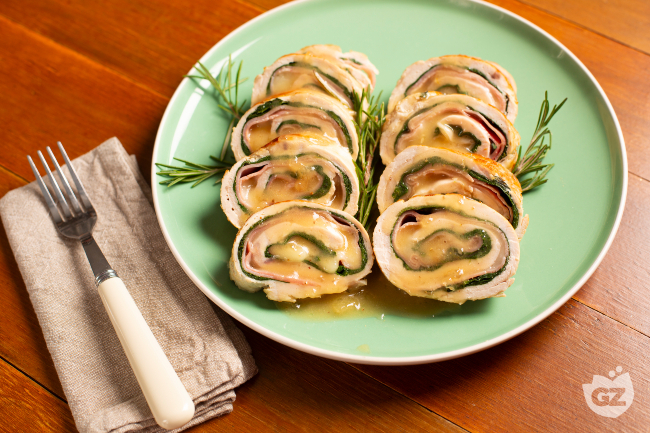 Turkey roulade - Italian recipes by GialloZafferano