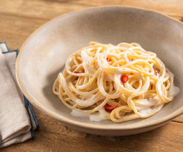 Creamy garlic, oil, and chili pasta