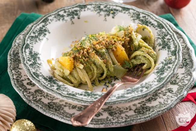Linguine with dill and citrus pesto - Italian recipes by GialloZafferano