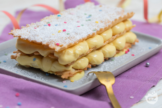 Mille-feuille of chiacchiere with cream and pears - Italian recipes by GialloZafferano