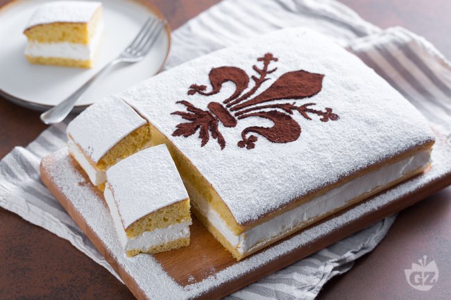 Florentine stuffed schiacciata - Italian recipes by GialloZafferano