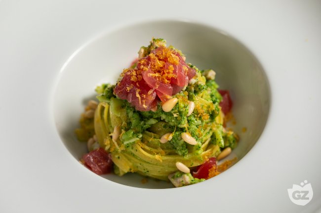Tagliatelle with broccoli, tuna, and bottarga - Italian recipes by GialloZafferano