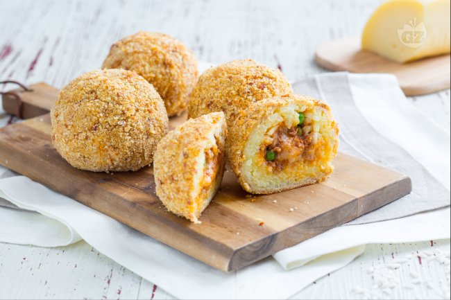 Baked Rice Arancini - Italian recipes by GialloZafferano
