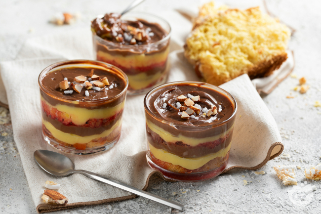 Colomba English Trifle - Italian recipes by GialloZafferano