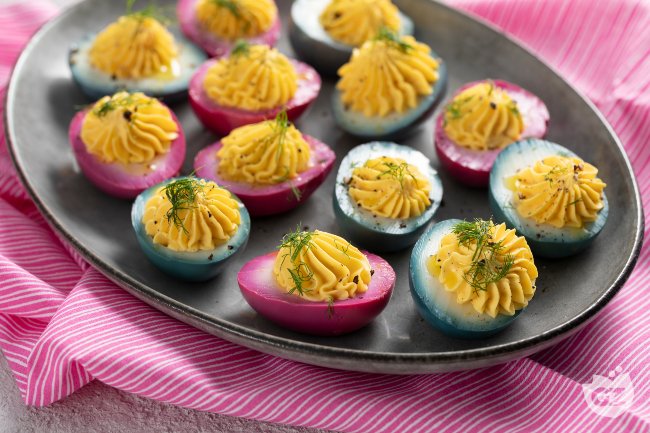 Colored Stuffed Eggs - Italian recipes by GialloZafferano