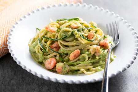 Creamy zucchini and shrimp pasta