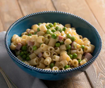 Creamy ham and pea pasta