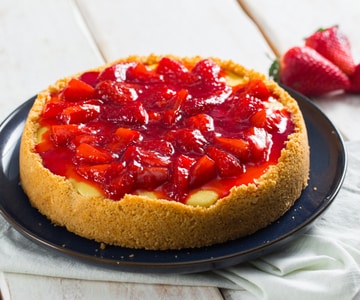 Baked Strawberry and Mascarpone Cheesecake