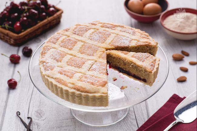 Spelt and Cherry Tart - Italian recipes by GialloZafferano
