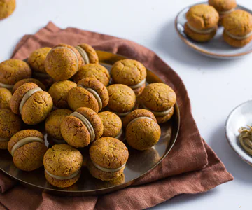 Baci di Frau with double pistachio and Maldon salt