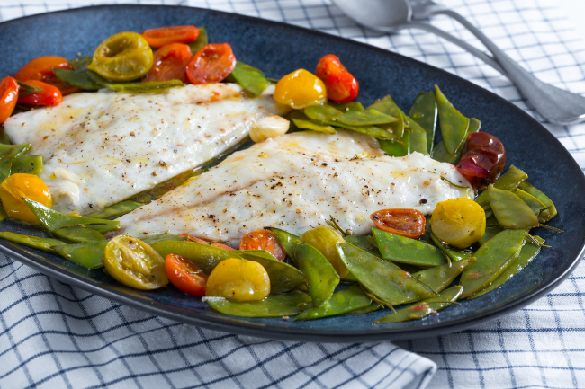 Baked Sea Bream Fillets - Italian recipes by GialloZafferano