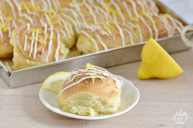 Lemon rolls - Italian recipes by GialloZafferano
