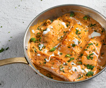 Salmon with Curry and Coconut Milk