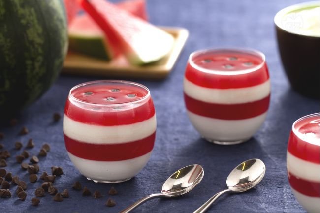 Watermelon and Yogurt Cups - Italian recipes by GialloZafferano