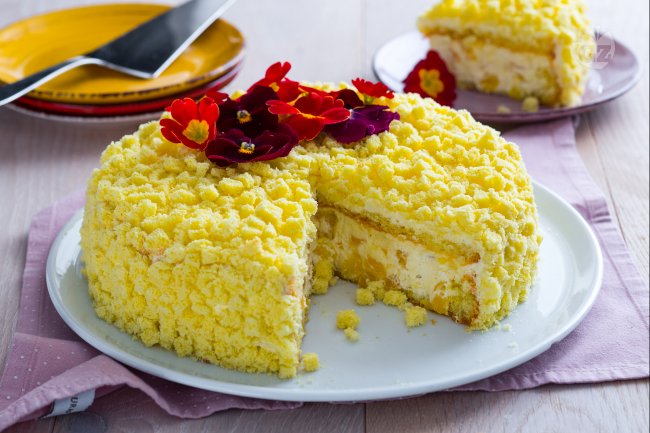 Pineapple Mimosa Cake - Italian recipes by GialloZafferano