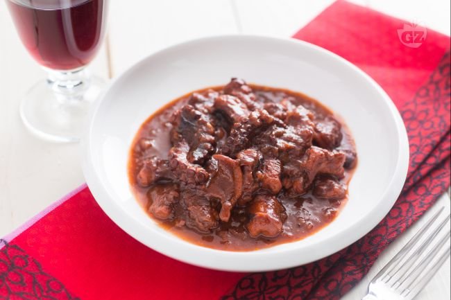 Greek-style Octopus - Italian recipes by GialloZafferano