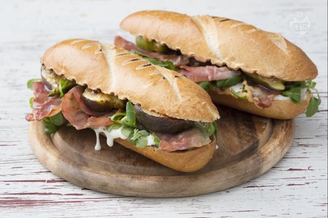 Fig Sandwich - Italian recipes by GialloZafferano