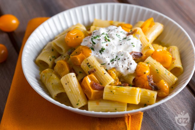 Pasta with Cantabrian Anchovies and Burrata Stracciatella - Italian recipes by GialloZafferano