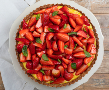 Strawberry tart with pastry cream